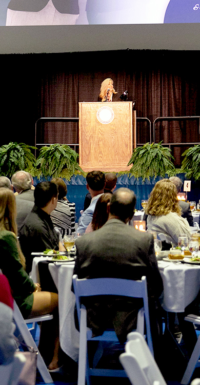 scholarship banquet speaker
